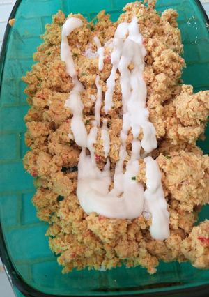 Una foto de Pasta de pollo para sándwich, tostadas, galletas.....