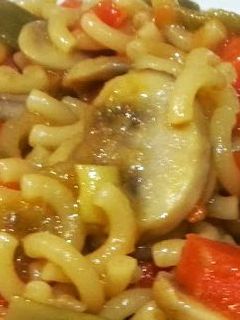 Una foto de Fideuá vegetal