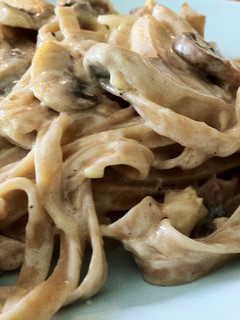 Una foto de Pasta con salsa de champiñones ligera