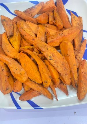 A picture of Roasted spiced orange sweet potatoes 🍠.