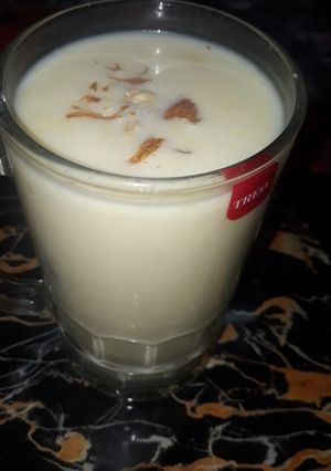 A picture of Mango shake.