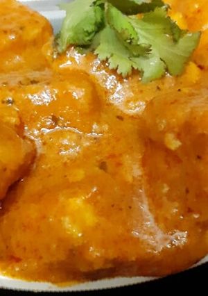 A picture of Paneer butter masala.