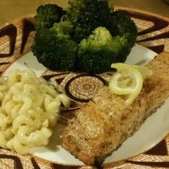 A picture of Lemon Pepper Salmon.