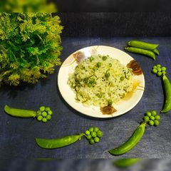 A picture of Matar pulao.
