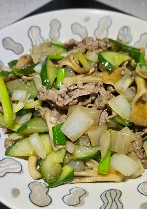 小黃瓜炒牛肉 的食譜成品照片