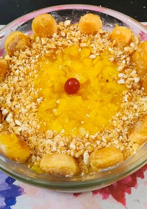 A picture of Pineapple 🍍 Custard pudding.