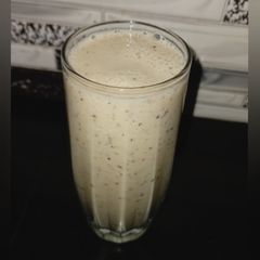 A picture of Banana & Date Shake.