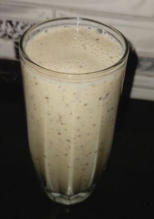 A picture of Banana & Date Shake.