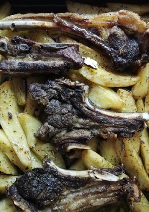 Φωτογραφία της συνταγής Παϊδάκια με πατάτες στο φούρνο