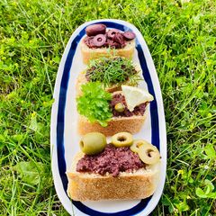 A picture of Meze with homemade Kalamata Black Olive Tapenade 🌱.