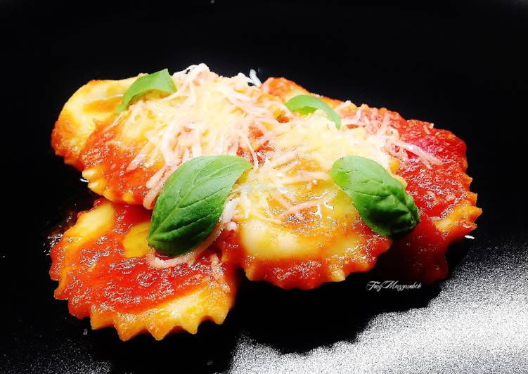 Recipe of Any-night-of-the-week Ravioli con ripieno di purè di melanzana, al pomodoro e basilico