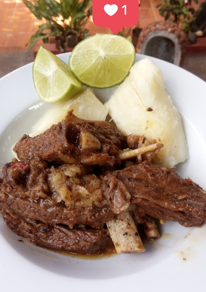 Una foto de Asado de costilla vacuna a la olla