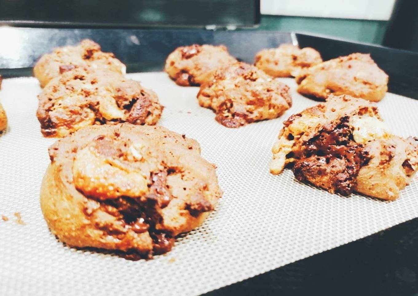 Cookies sans beurre banane / cacao aux éclats de noisettes cajou