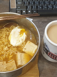 海鮮辣泡菜湯麵 的食譜成品照片