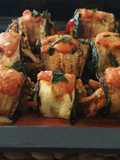 Rulos de calabacín rellenos