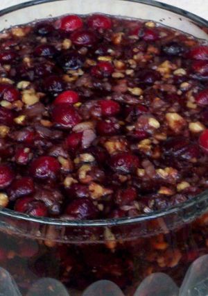 A picture of Jewel Cranberry Salad.