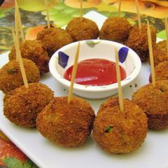 A picture of Macher Chop (Fish Cutlet).