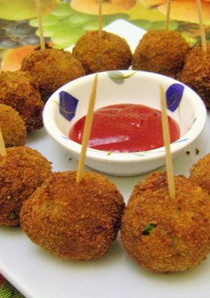 A picture of Macher Chop (Fish Cutlet).