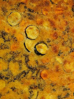 Foto di Schiacciata di verdure: zucchine, carote e cavolo nero