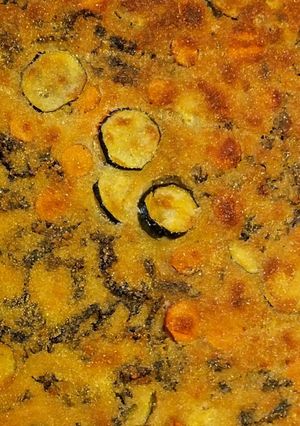 Foto di Schiacciata di verdure: zucchine, carote e cavolo nero