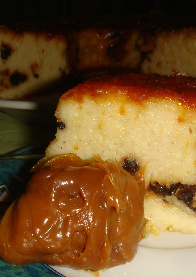 Una foto de Budín de pan casero con pasas 