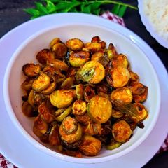 A picture of Kundru ki sabzi / Ivy Gourd stir fry.