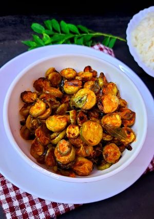 A picture of Kundru ki sabzi / Ivy Gourd stir fry.