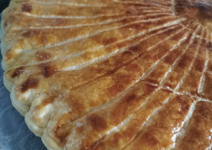 Galette des rois à la frangipane