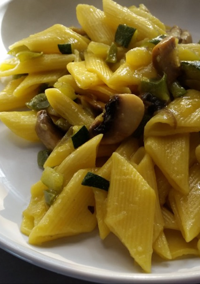 Una foto de Macarrones con Salteado de Champiñones