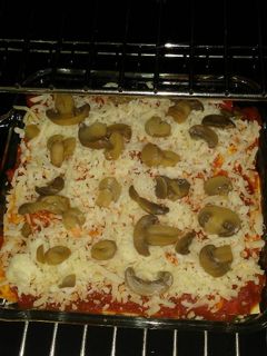 Una foto de Lasaña de carne con champiñones