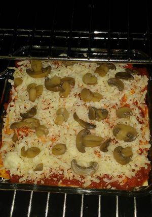 Una foto de Lasaña de carne con champiñones