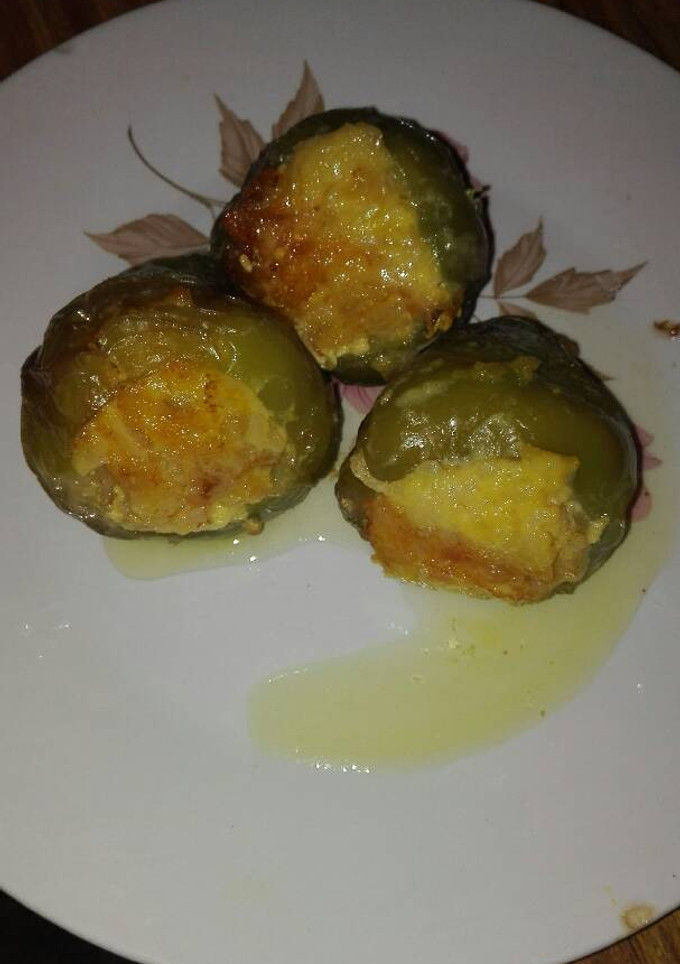 Una foto de Pimientos rellenos al horno de tortilla beicon y queso