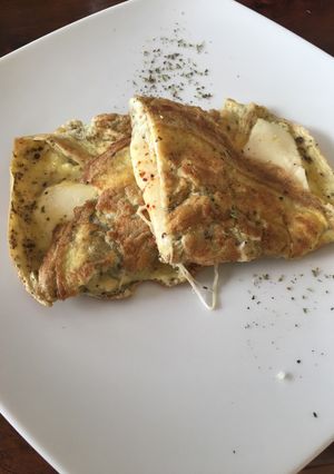 Una foto de Omelette de queso simple