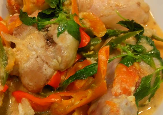 Garang asem ayam tanpa bungkus daun