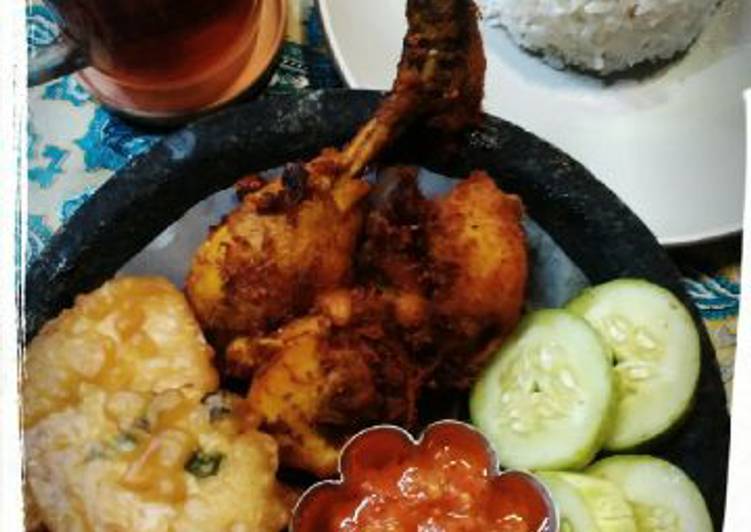 Resep Ayam Goreng Tulang Lunak oleh Nirmala Lili - Cookpad