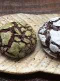 Galletas craqueladas de chocolate y Té Matcha