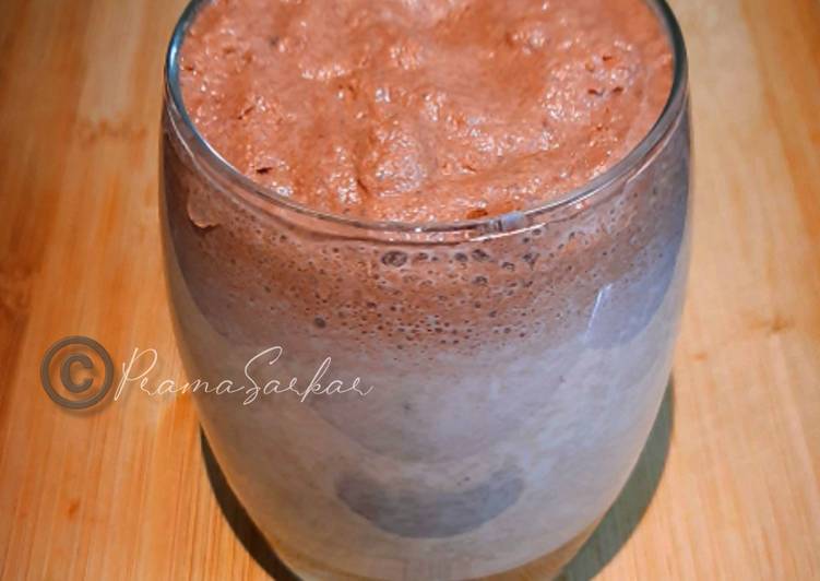 Easiest Way to Make Perfect Chocolate Milkshake