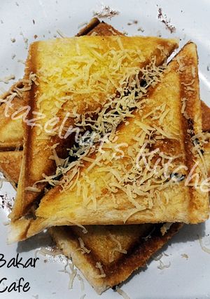 Foto resep Roti bakar special ala Cafe by Hazelnut's Kitchen