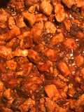 Pechuga de pollo en salsa roja