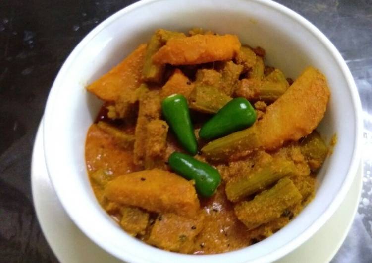 Recipe of Ultimate Drumstick poppy seeds curry (Data posto)