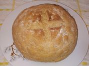 Una foto de pan integral con huevo