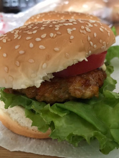 A picture of Homemade spicy chicken burger#photographychallenge.