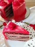 Scarlet dream cake