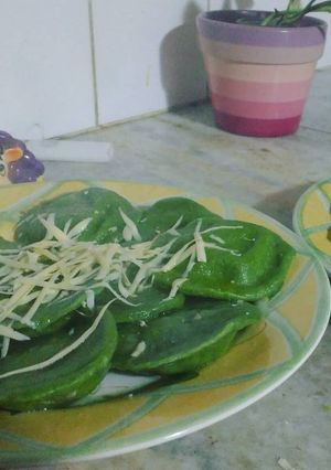 Una foto de Sorrentinos masa verde de paté de hígado y ricota