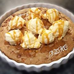 A picture of 🍪Skillet Chocolate Chip Cookie🍪.
