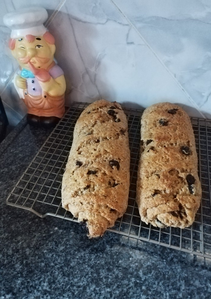 Una foto de Pan integral con polenta y pasas🥖🍇🌽