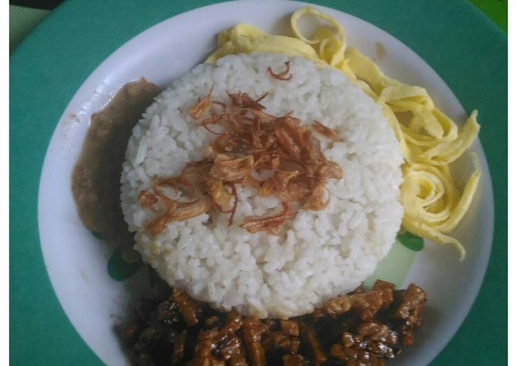  Resep Nasi uduk rice cooker oleh Ruliani Widianingsih 