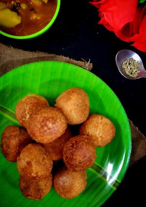 গুলগুলা (gulgula recipe in Bengali) রেসিপির প্রধান ছবি