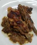 Costillas de cerdo a la cebolla en sartén