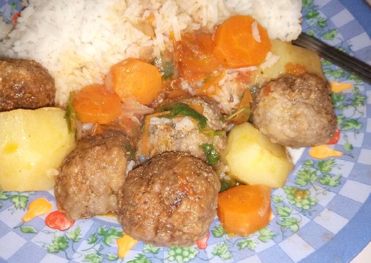 White rice and meat balls